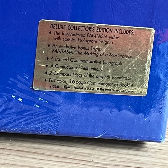 WALT DISNEY FANTASIA DELUXE COLLECTORS EDITION BOX SET - Picture 3 of 6